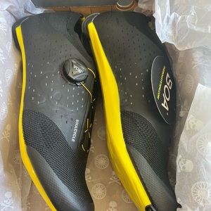 SoulCycle Legend 2.0 Shoes Size 8 (40) NWT + clips